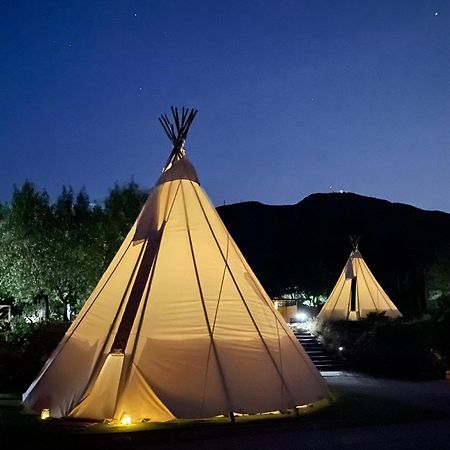 Casa Bella Teepees (Adults Only) Hotel Zujar ภายนอก รูปภาพ