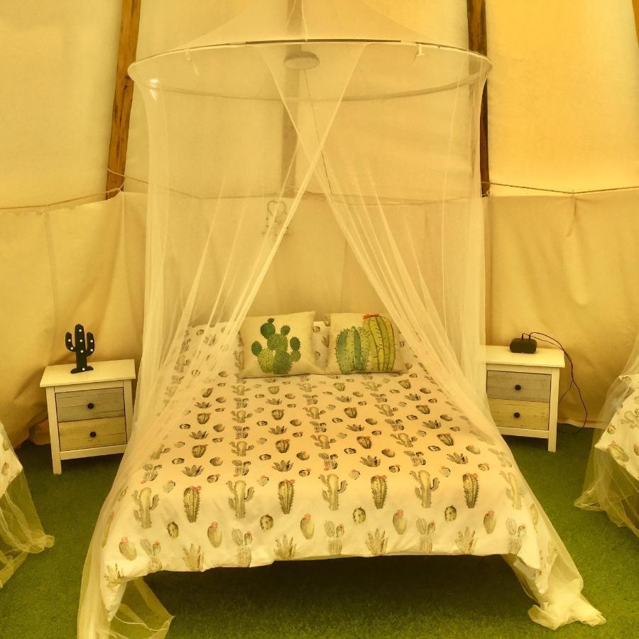 Casa Bella Teepees (Adults Only) Hotel Zujar ภายนอก รูปภาพ